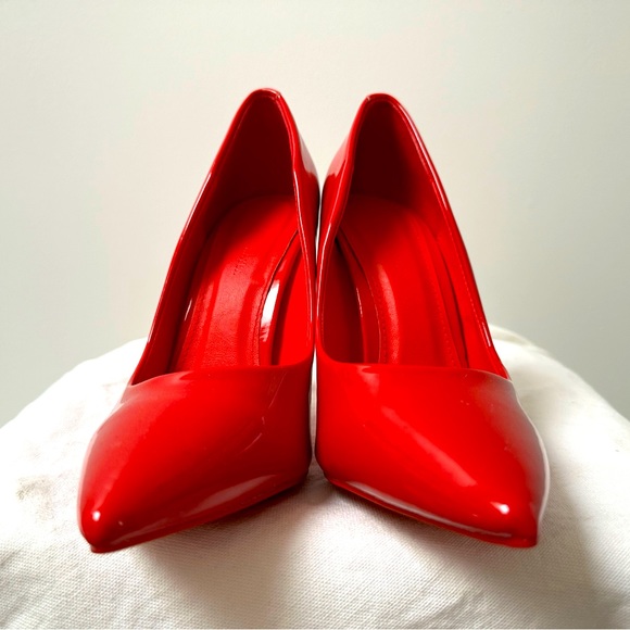 House of Hayla Monochrome Heel - Picture 5 of 5